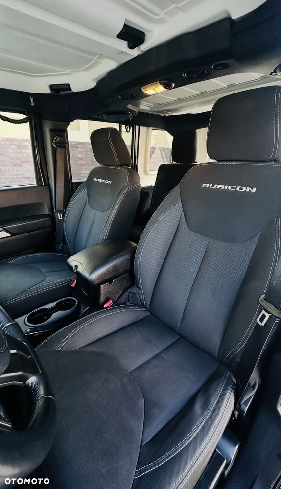 Jeep Wrangler 2.8 CRD Unlim Rubicon - 6