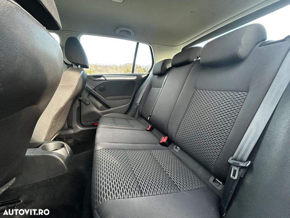 Volkswagen Golf - 21