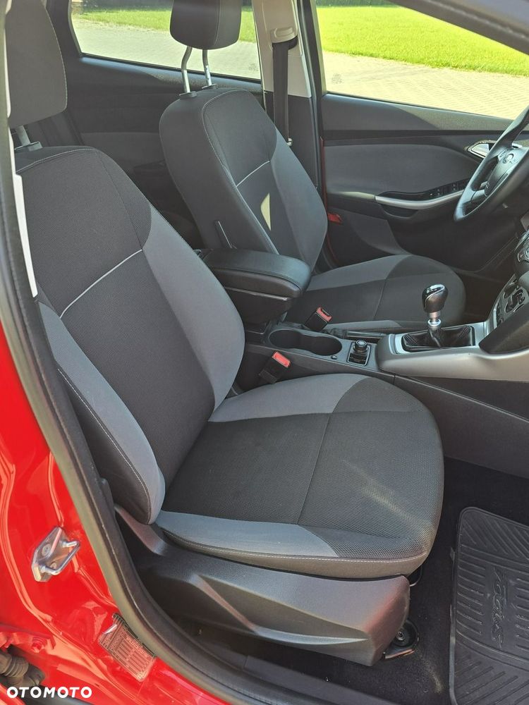 Ford Focus - 25