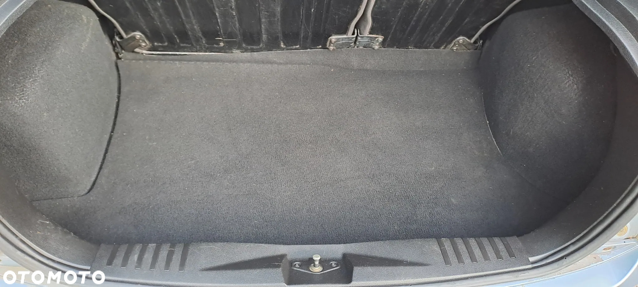 Ford Fiesta 1.3 Ambiente - 27