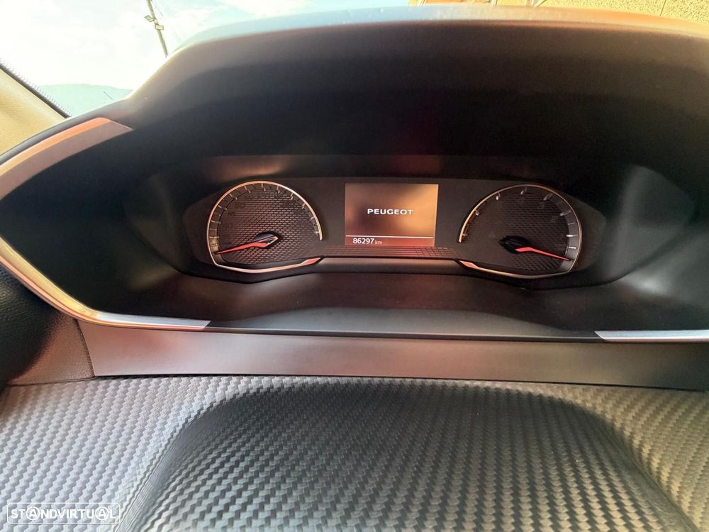 Peugeot 208 1.5 BlueHDi GT Pack - 5
