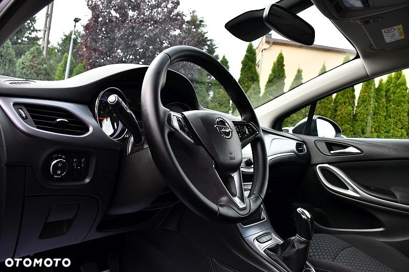 Opel Astra 1.4 Turbo Innovation - 11