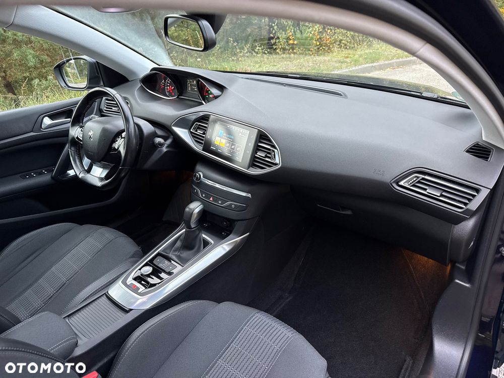 Peugeot 308 - 23