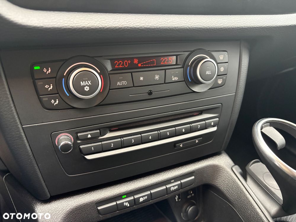 BMW X1 sDrive18d xLine - 8