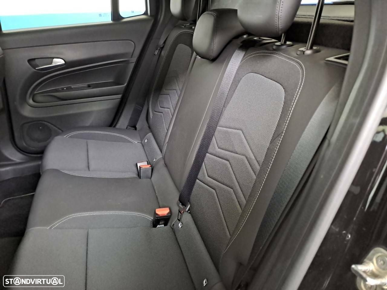 Jeep Avenger 1.2 GSE T3 Altitude - 10