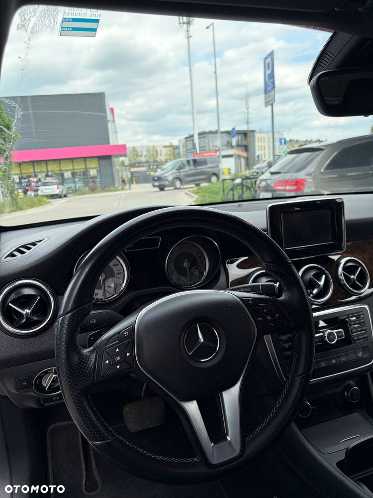 Mercedes-Benz CLA 250 4Matic 7G-DCT Edition 1 - 8