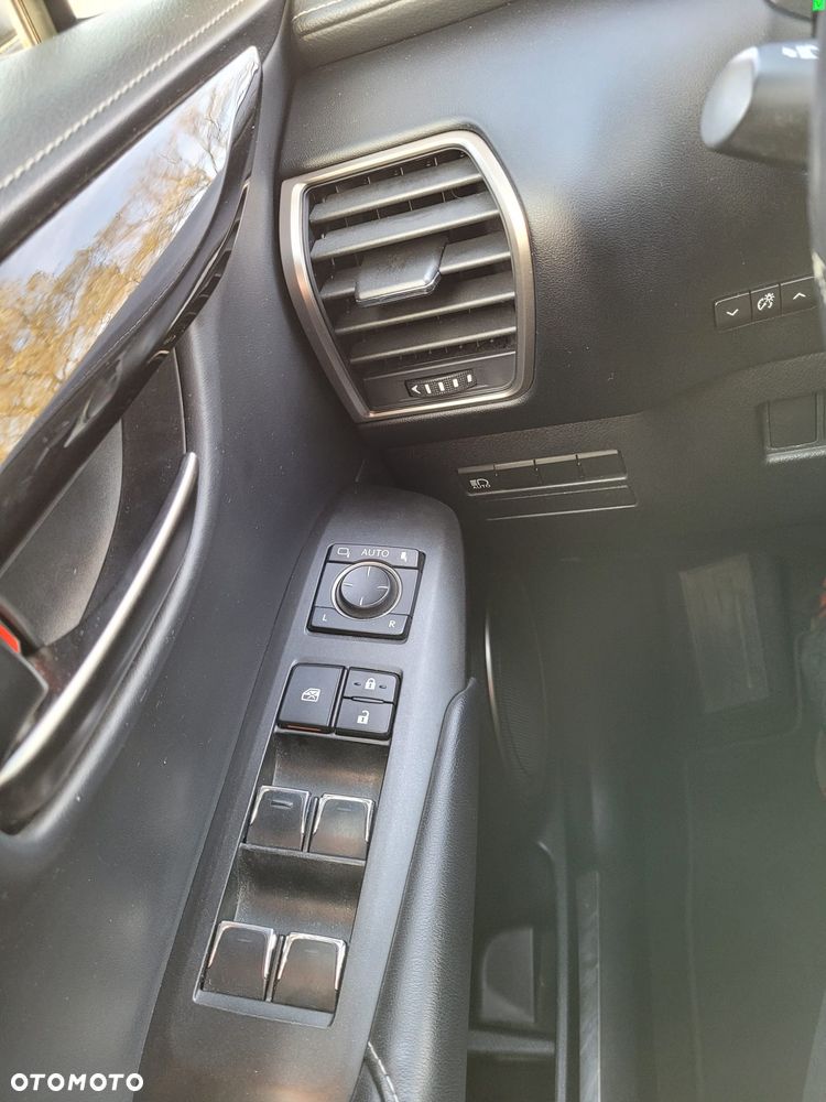 Lexus NX 300h Business Edition - 9