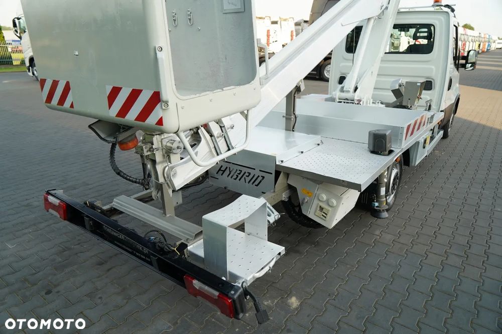 Iveco DAILY 35-140 / ZWYŻKA / PODNOŚNIK KOSZOWY MULTITEL  160 ALU   / 4 PODPORY / MANUAL / 2017 R - 20