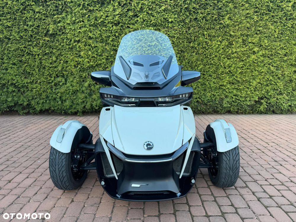 Can-Am Spyder - 3