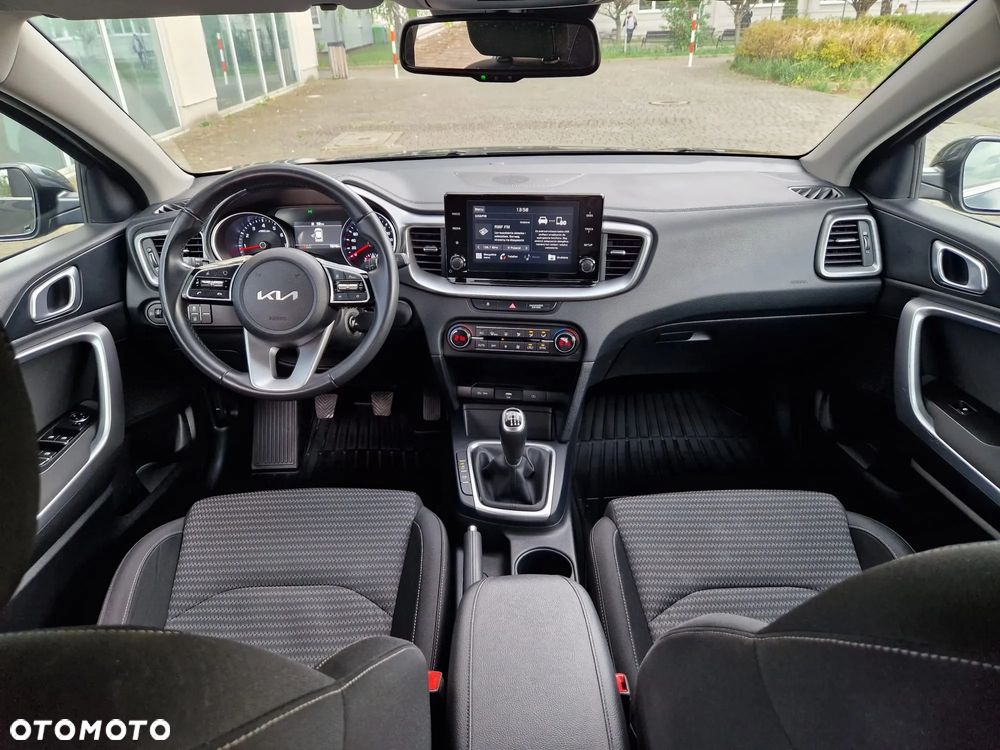 Kia XCeed 1.5 T-GDI M - 25