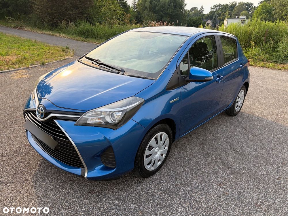 Toyota Yaris Hybrid 100 Sol - 1