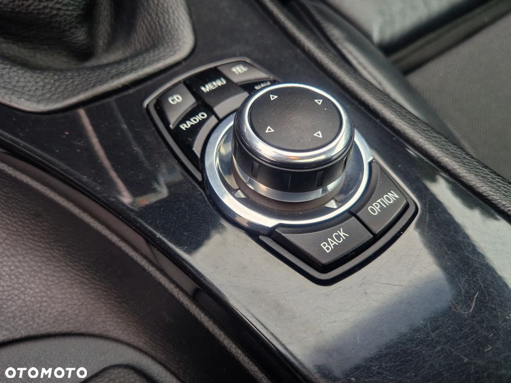 BMW Seria 3 - 34