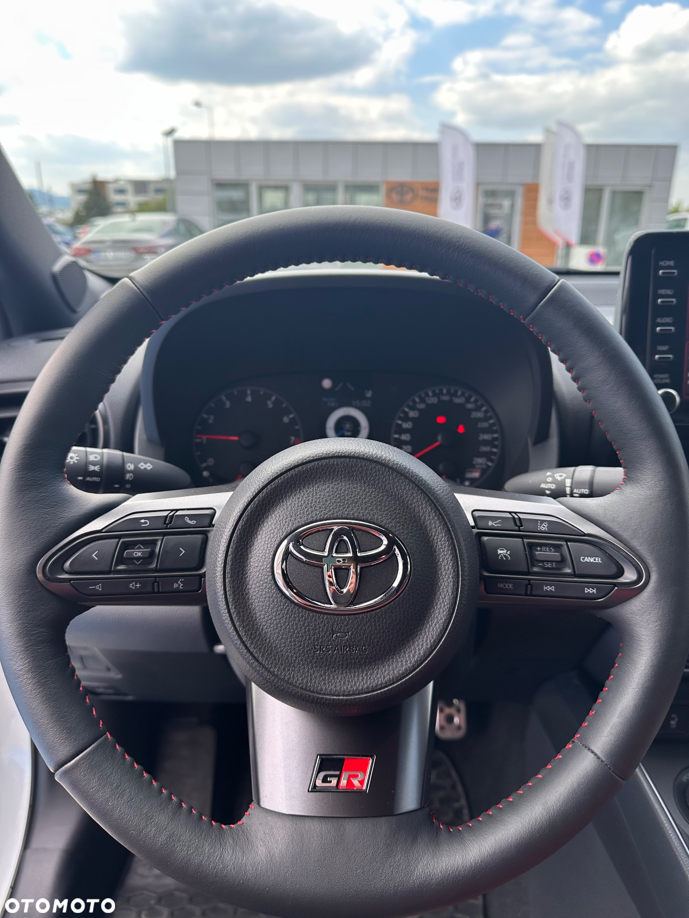 Toyota Yaris GR 1.6 Dynamic - 11