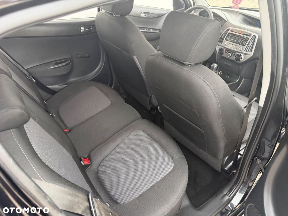 Hyundai i20 - 25