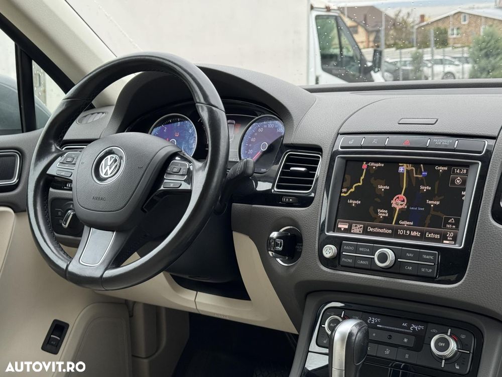Volkswagen Touareg - 7