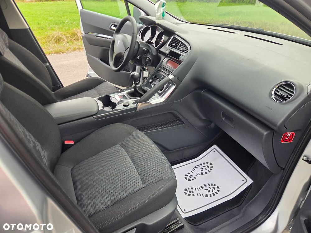 Peugeot 3008 1.6 HDi Premium - 15