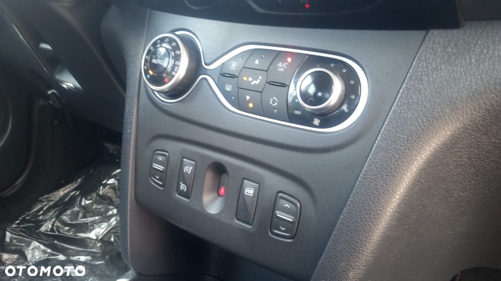 Dacia Sandero 0.9 TCe Laureate S&S - 13