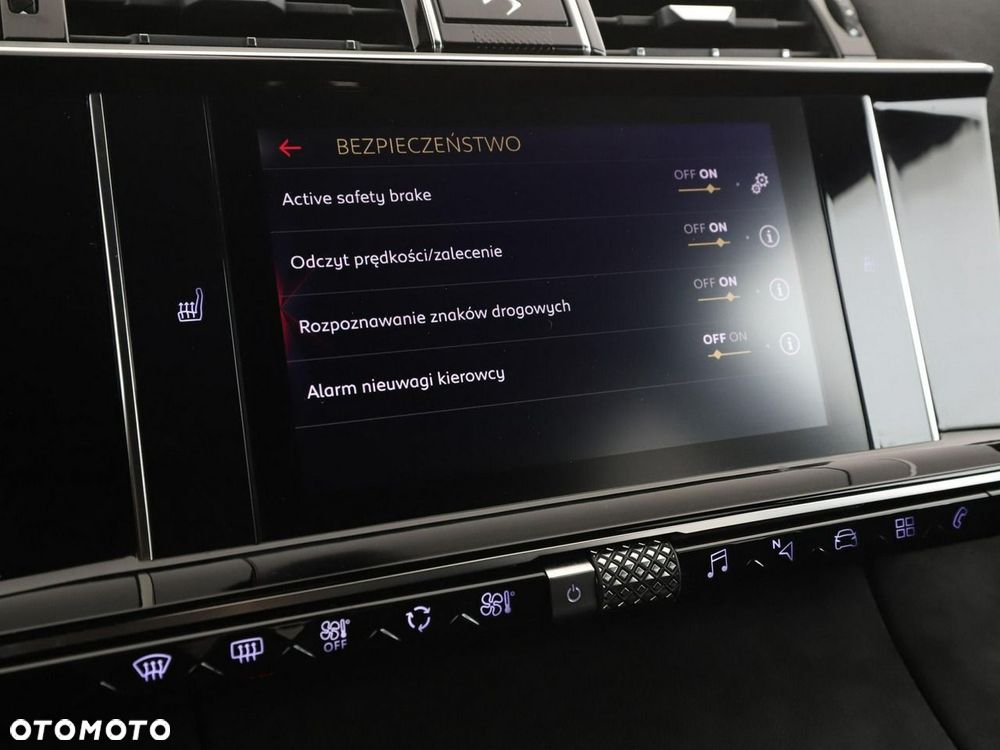 DS Automobiles DS 7 Crossback 1.6 PureTech GPF Performance Line + - 26