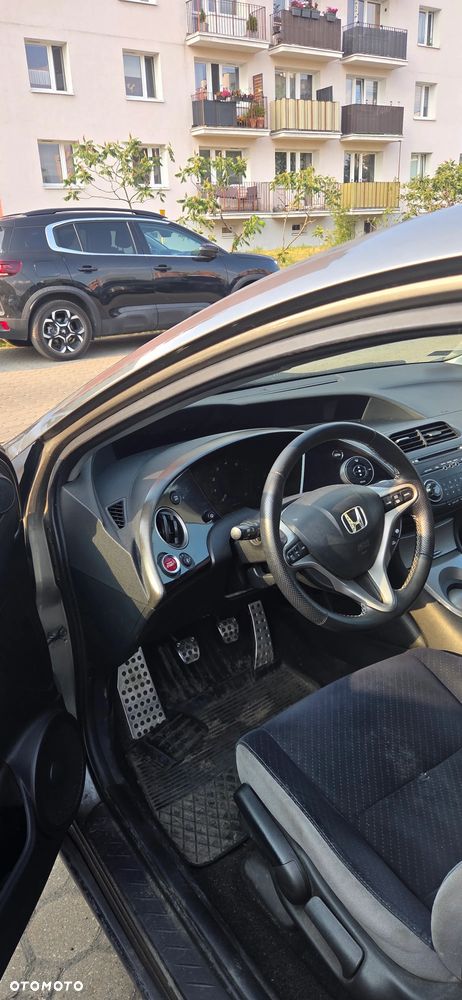 Honda Civic 1.8 Executive - 9