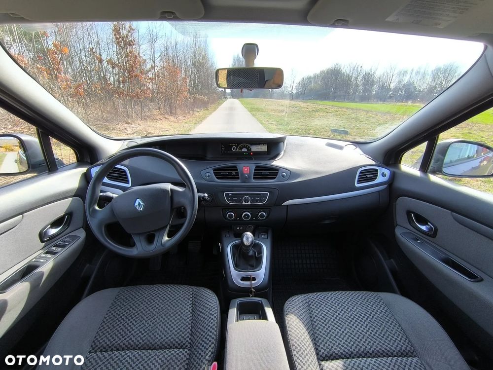 Renault Scenic - 6