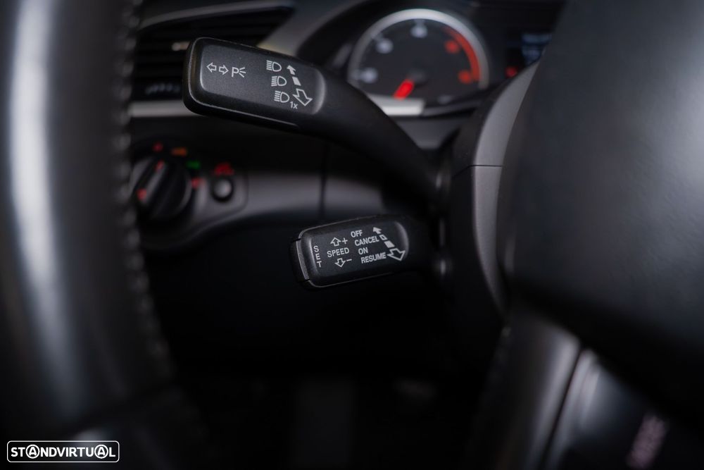 Audi A4 2.0 TDI Advance - 36