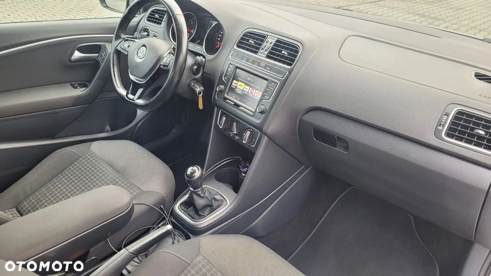 Volkswagen Polo 1.4 TDI (Blue Motion Technology) Comfortline - 8