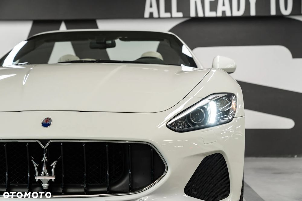 Maserati GranTurismo S - 12