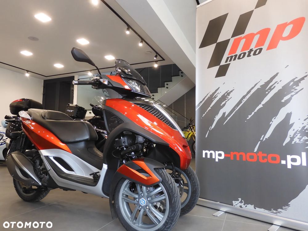 Piaggio MP-3 - 1