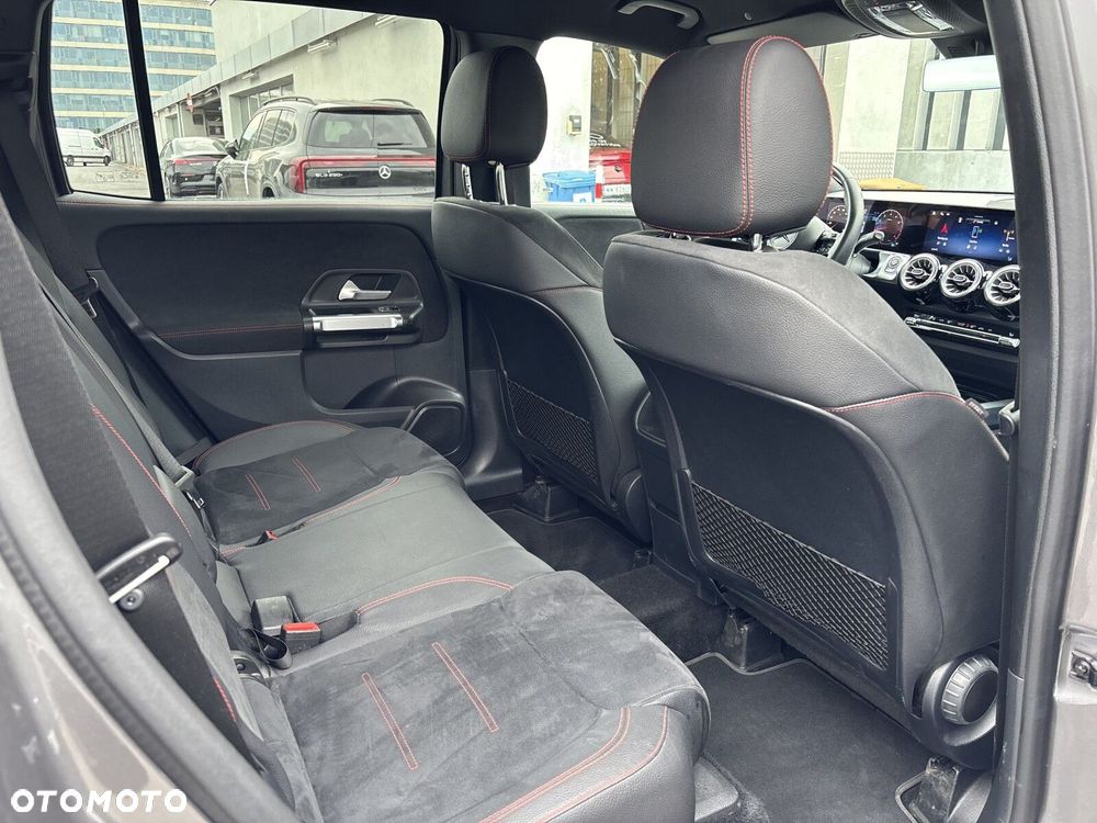 Mercedes-Benz GLB - 19