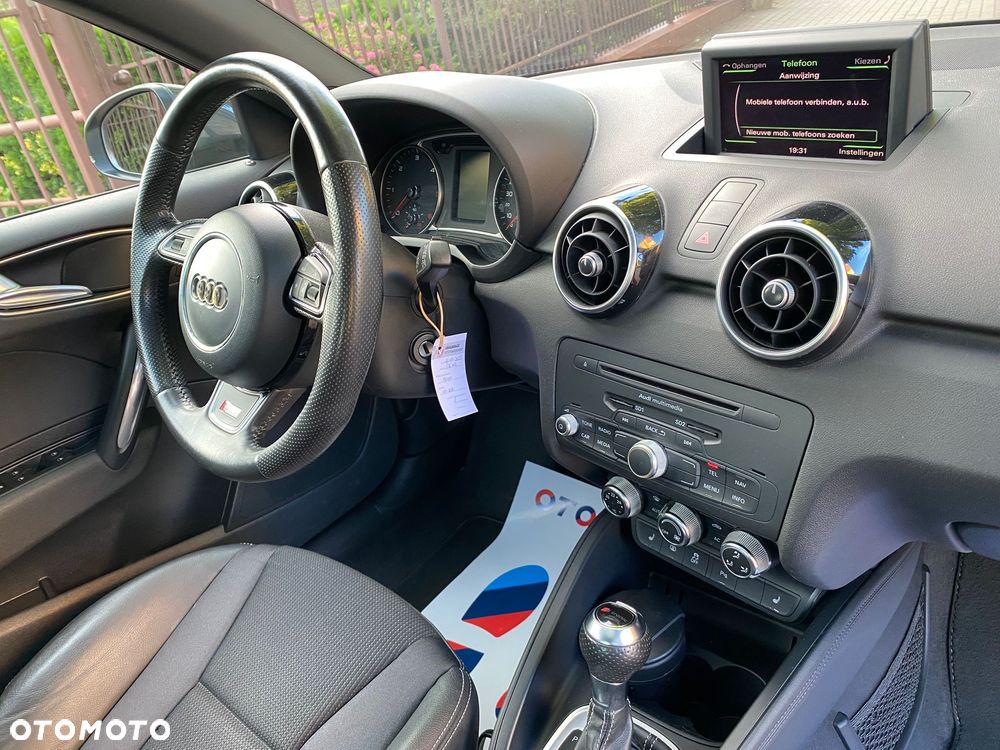 Audi A1 Sportback 1.6 TDI Attraction S tronic - 4