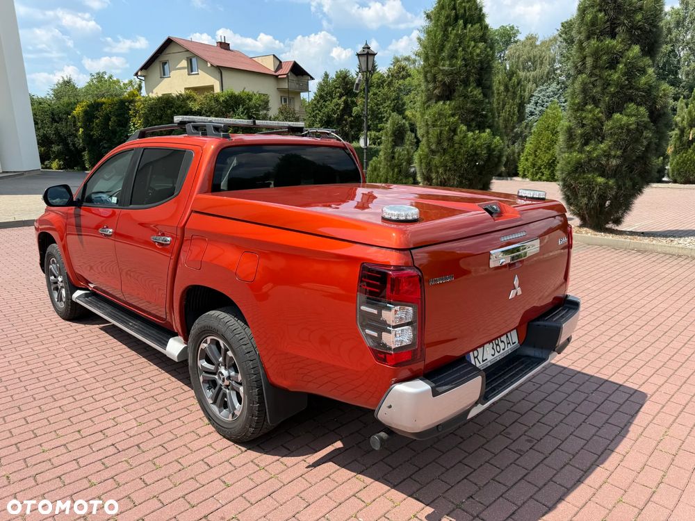 Mitsubishi L200 2.2 d DC Instyle Plus - 12