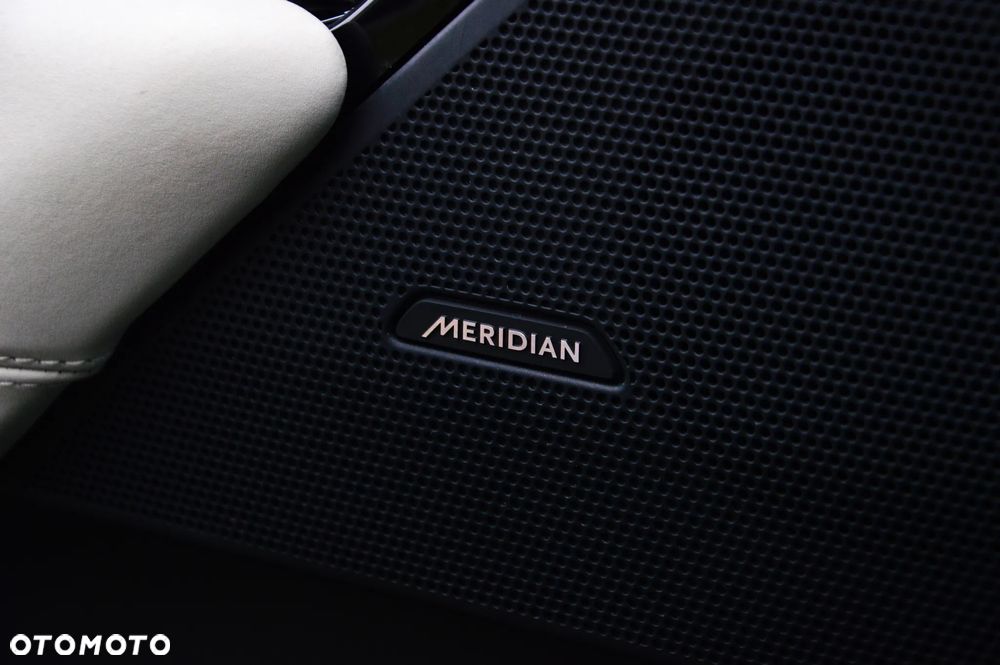 Land Rover Range Rover Velar 2.0 P250 R-Dynamic - 21