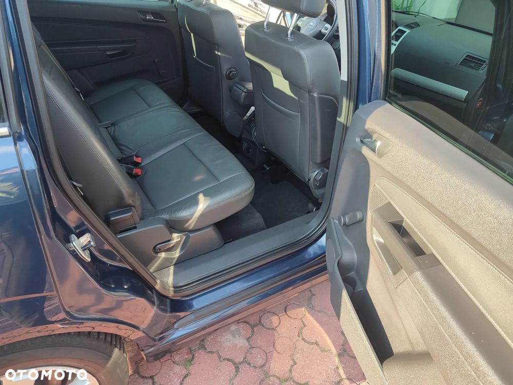 Opel Zafira - 28