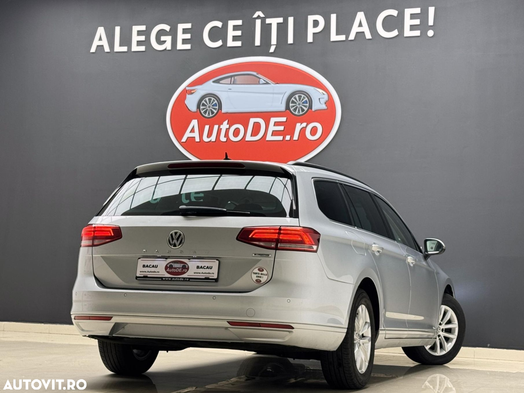 Volkswagen Passat - 4