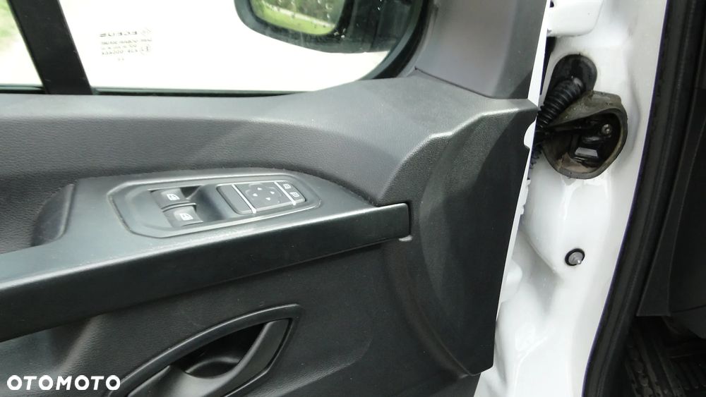 Renault Trafic - 17