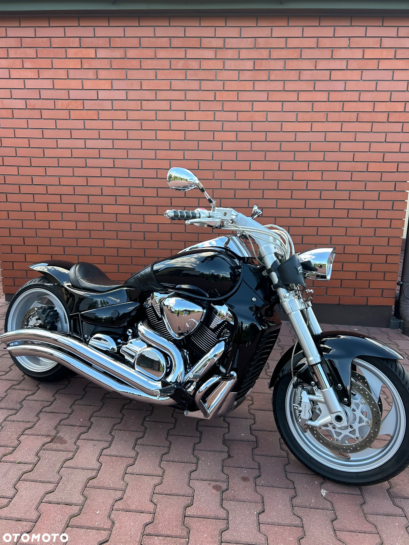 Suzuki Intruder - 15
