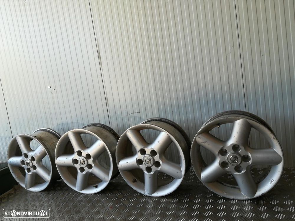 CONJUNTO DE PNEUS NISSAN X-TRAIL T30 - 1