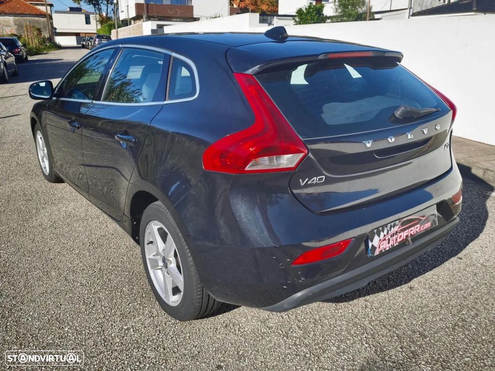 Volvo V40 1.6 D2 Eco Momentum - 17
