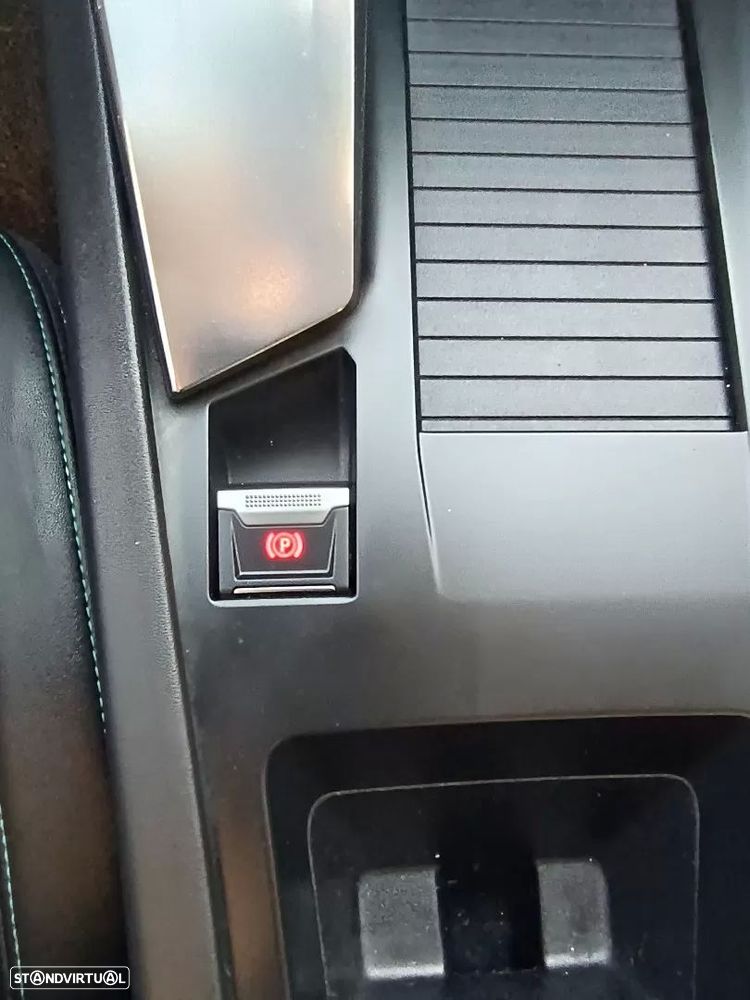 Peugeot 308 SW 1.2 PureTech Allure Pack EAT8 - 23