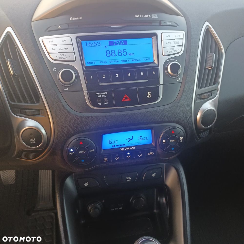 Hyundai ix35 1.6 2WD UEFA EURO 2012 Edition - 11