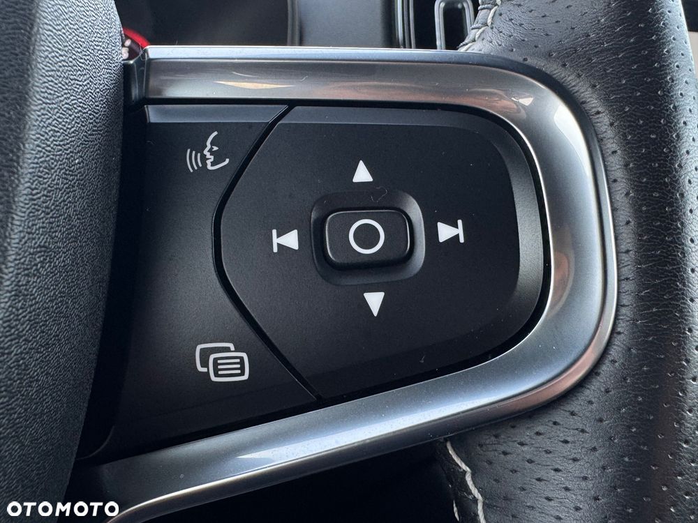 Volvo XC 40 B4 B Geartronic RDesign - 33