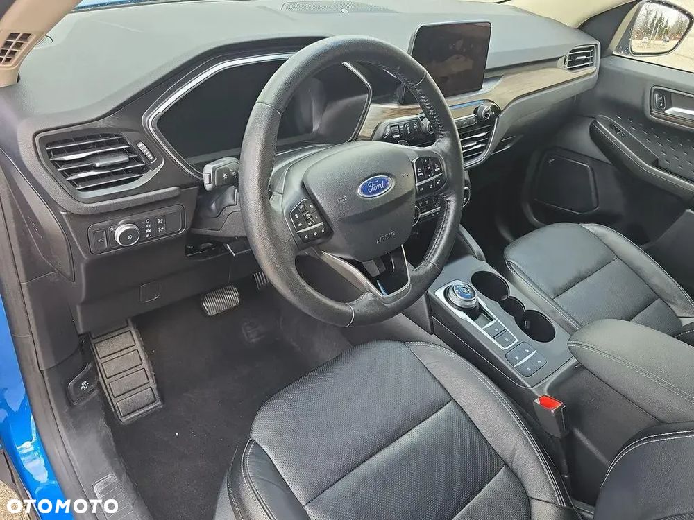 Ford Escape 2.0 EcoBoost AWD Titanium - 5