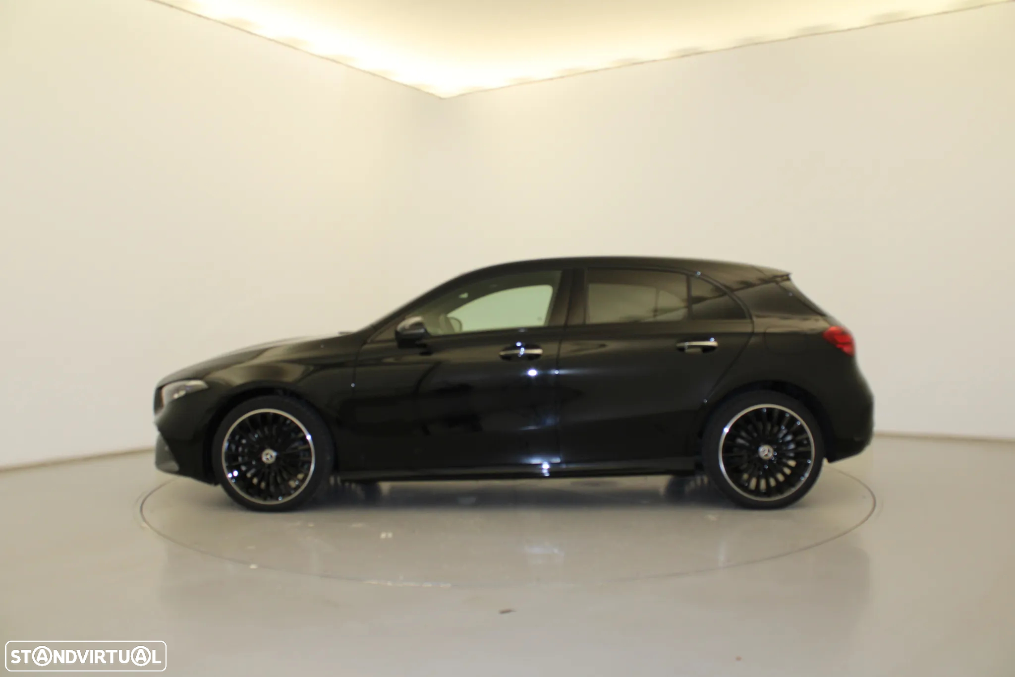 Mercedes-Benz A 250 e - 14