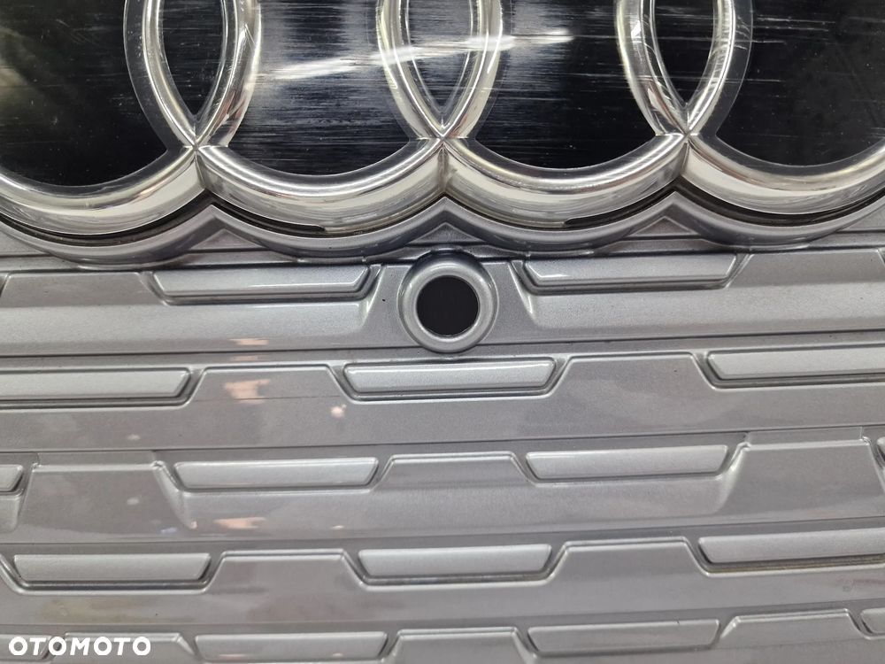 AUDI E-TRON Q4 89A 21- ATRAPA / GRILL PRZEDNI PRZÓD ZE ZNACZKIEM POD RADAR + KAMERA , NR 89A853653A / 89A853651A , NR AUKCJI GL412 - 11