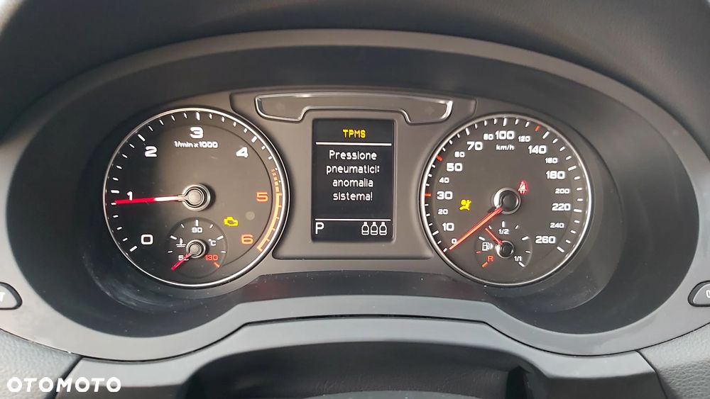 Audi Q3 2.0 TDI S tronic design - 26