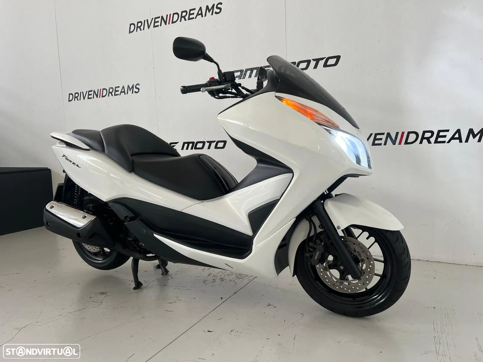 Honda Forza 300 - 3