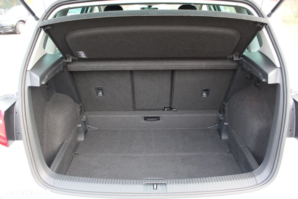 Volkswagen Golf 2.0 TDI SCR Comfortline - 23