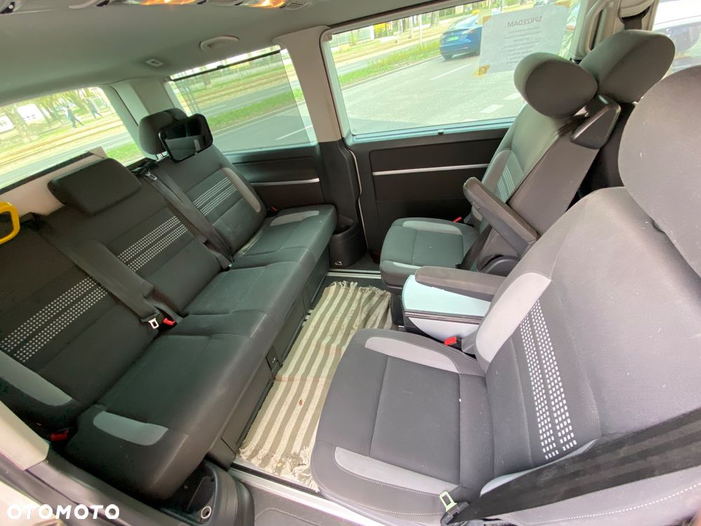 Volkswagen Multivan - 7