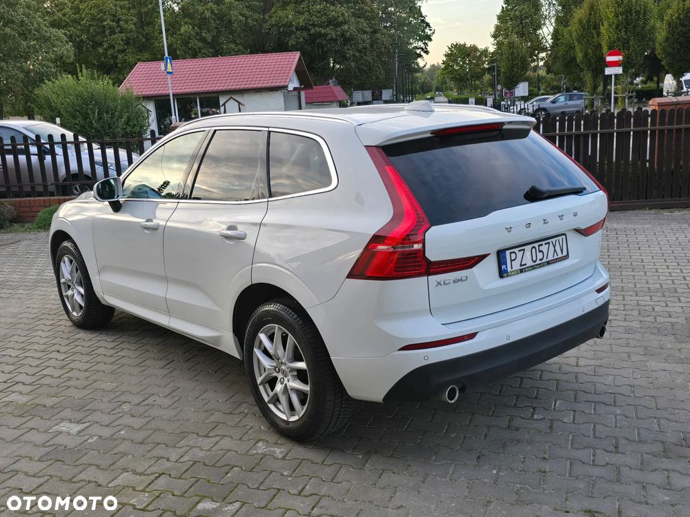 Volvo XC 60 D4 AWD Momentum - 11