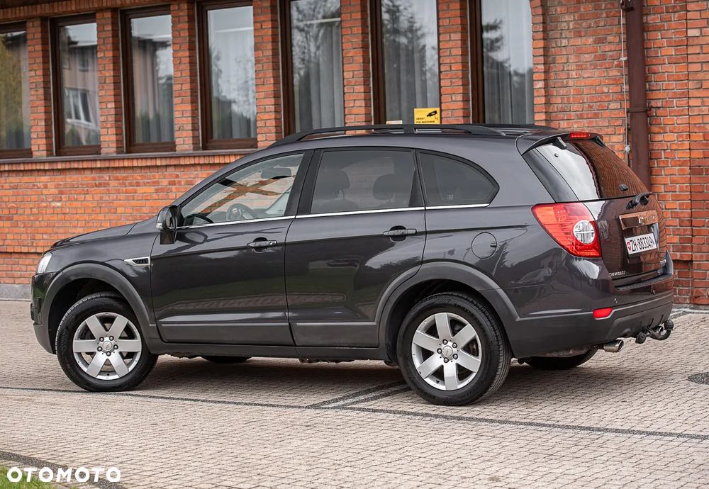 Chevrolet Captiva 2.4 AWD LT+ - 10